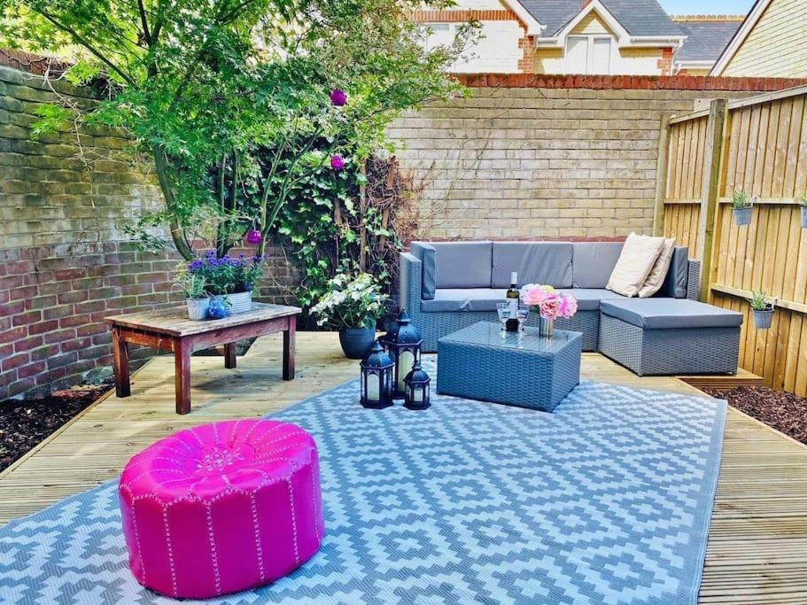 Entire Seaside Luxury Home With On Site Parking! Poole Eksteriør bilde