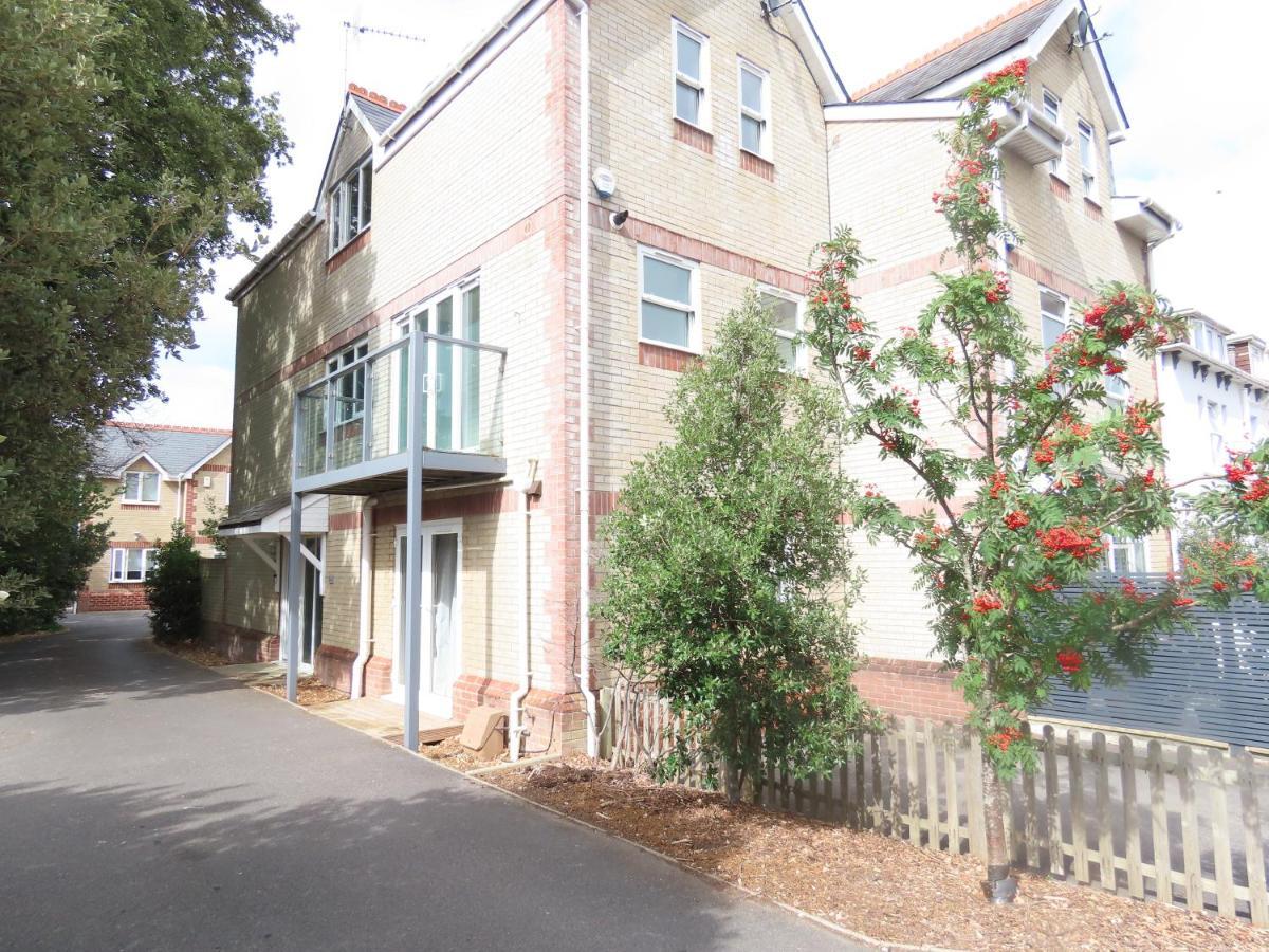 Entire Seaside Luxury Home With On Site Parking! Poole Eksteriør bilde