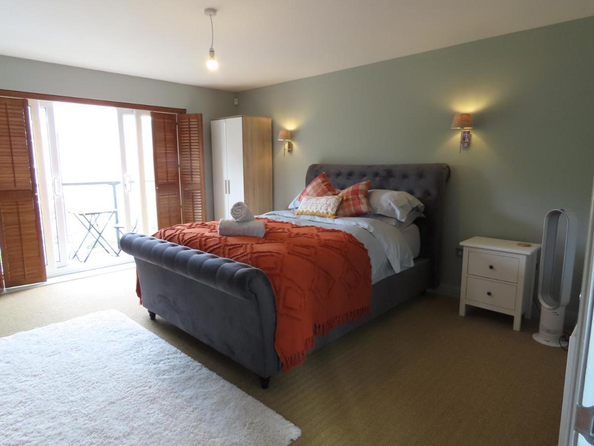 Entire Seaside Luxury Home With On Site Parking! Poole Eksteriør bilde