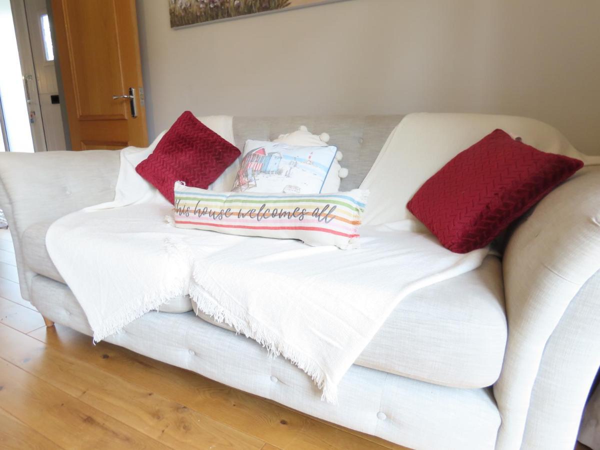 Entire Seaside Luxury Home With On Site Parking! Poole Eksteriør bilde