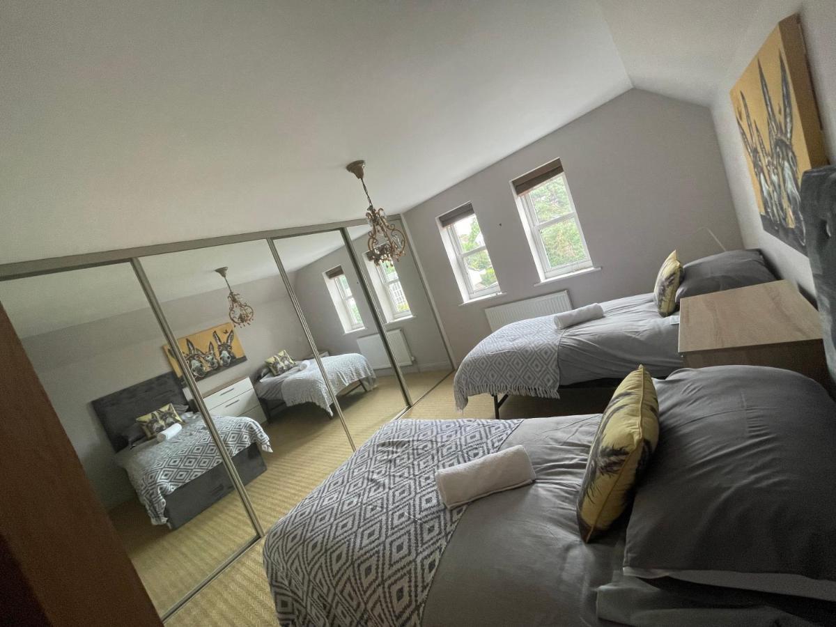 Entire Seaside Luxury Home With On Site Parking! Poole Eksteriør bilde