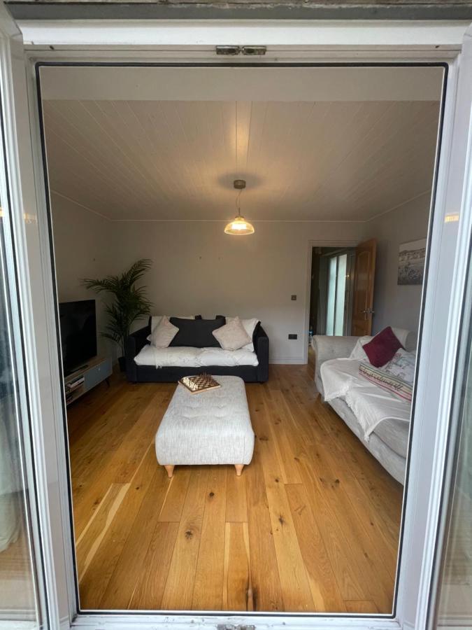 Entire Seaside Luxury Home With On Site Parking! Poole Eksteriør bilde