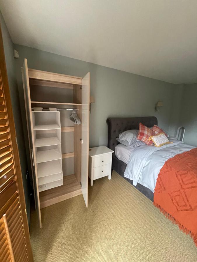 Entire Seaside Luxury Home With On Site Parking! Poole Eksteriør bilde